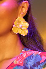 BUTTER ME UP EARRING