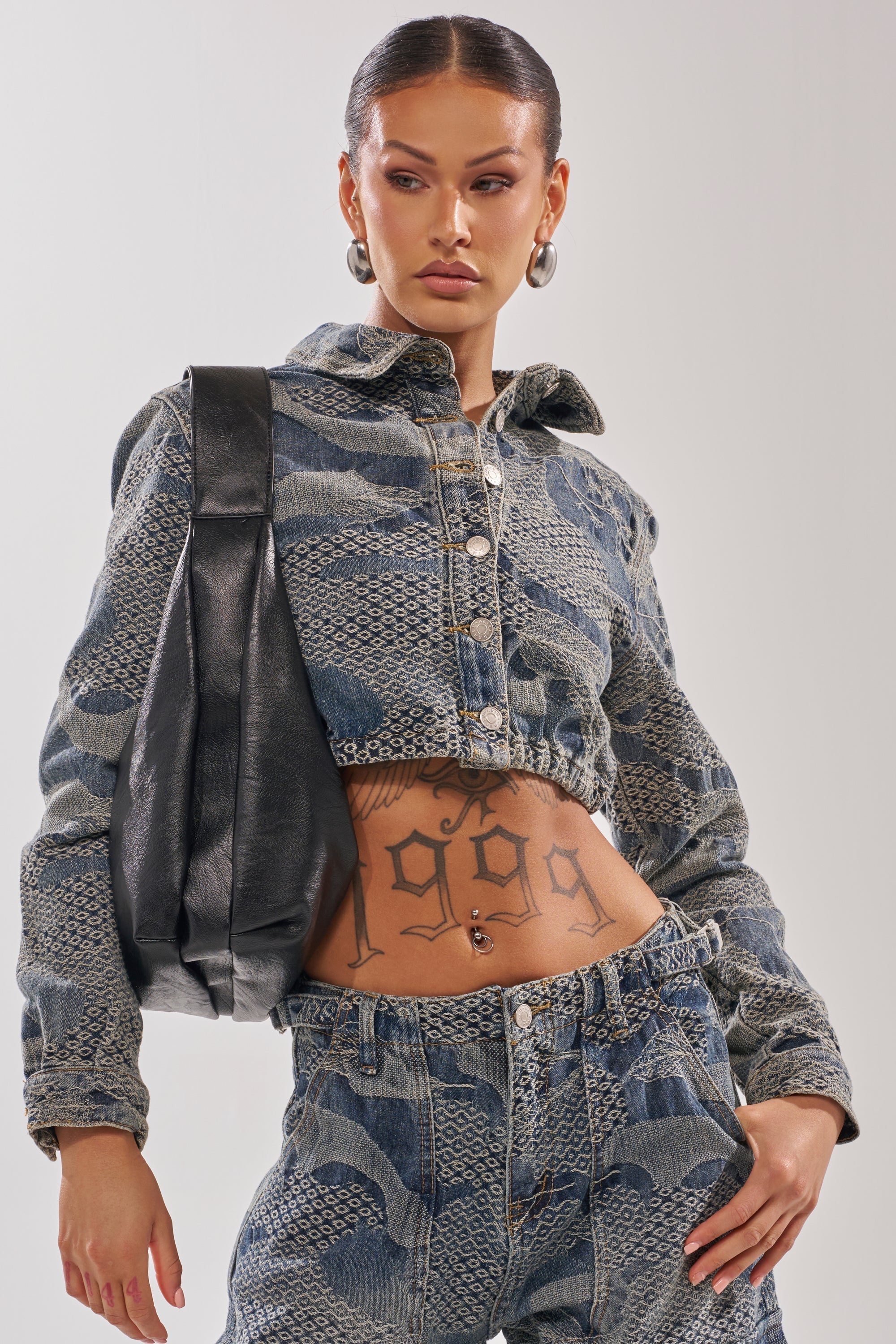 I THINK YOU WANNA KNOW DENIM BUTTON DOWN
