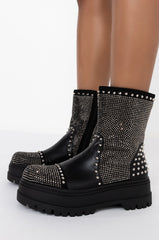 AZALEA WANG WEEKEND MODE FLATFORM BOOT IN BLACK