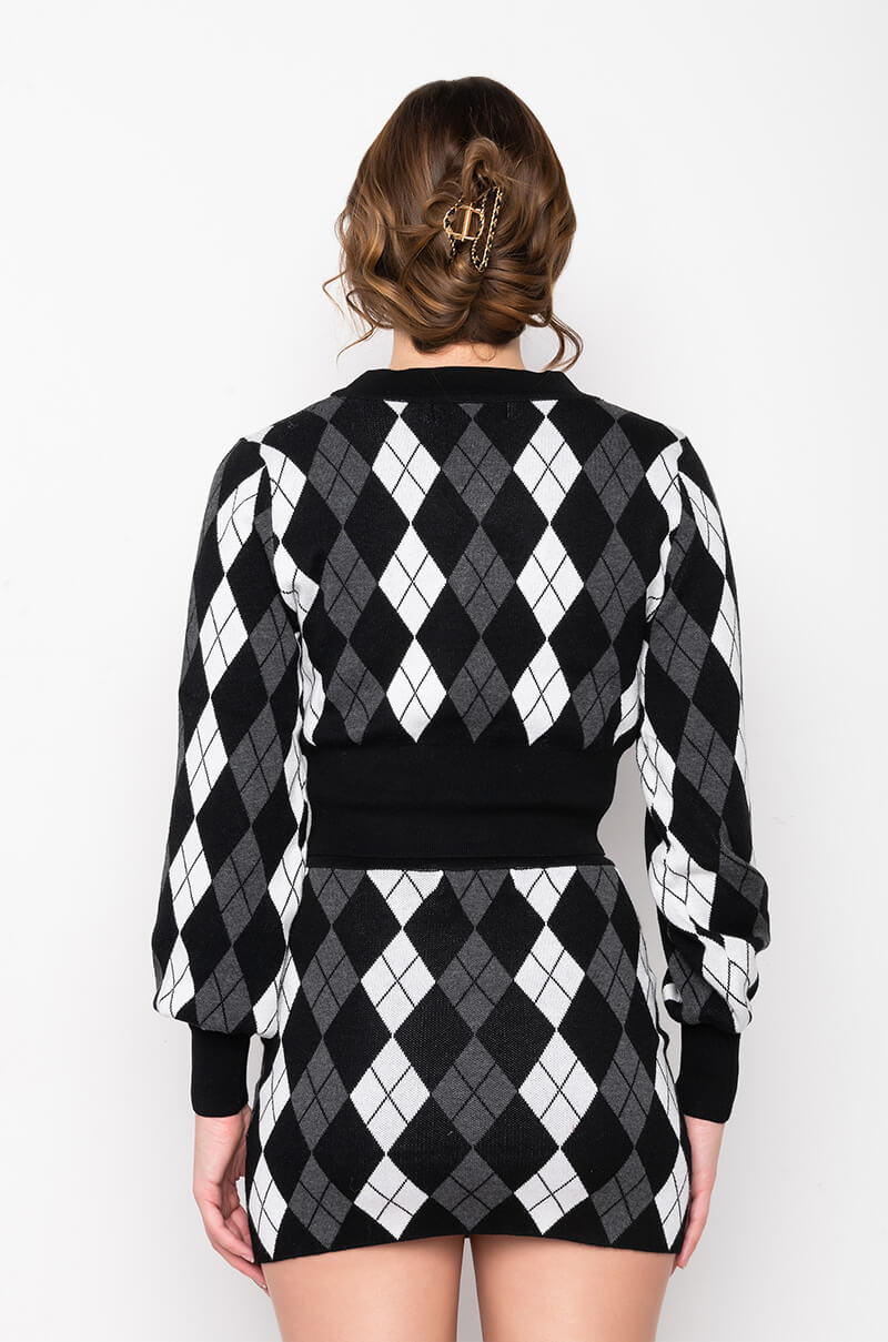 BIRDIE ARGYLE CROPPED CARDIGAN