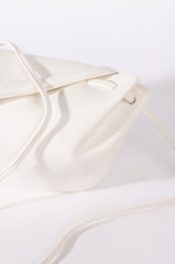 BIRDY BEAK FLAP WHITE PURSE