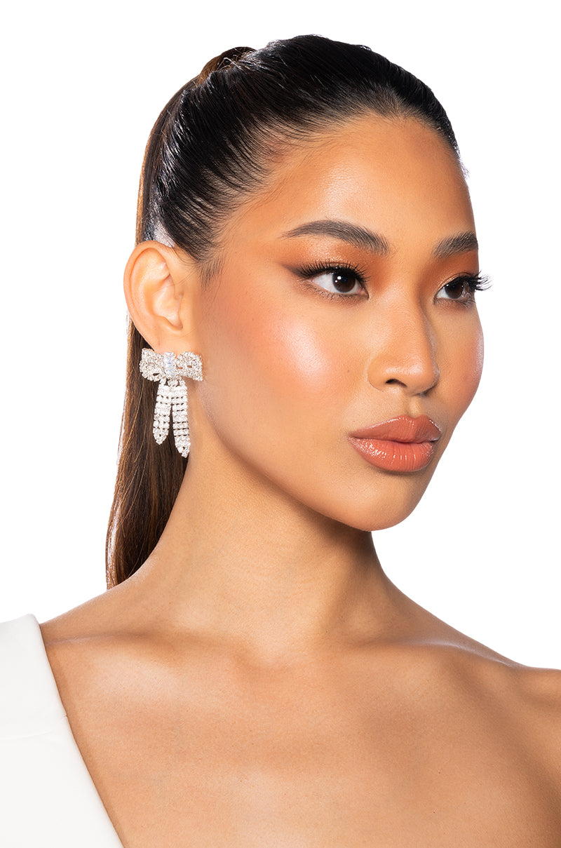 BOW ME EARRING IN SILVER