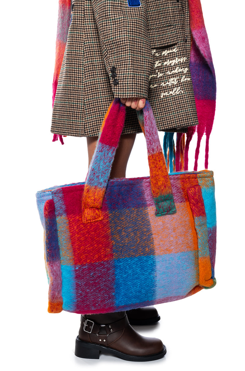 BY THE FIRE BLANKET TOTE