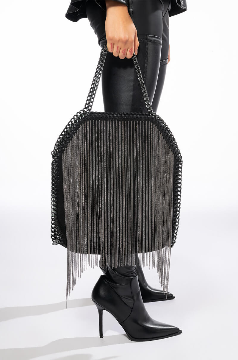 CHAIN FRINGE PURSE