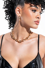 CHUNKY CHAIN NECKLACE
