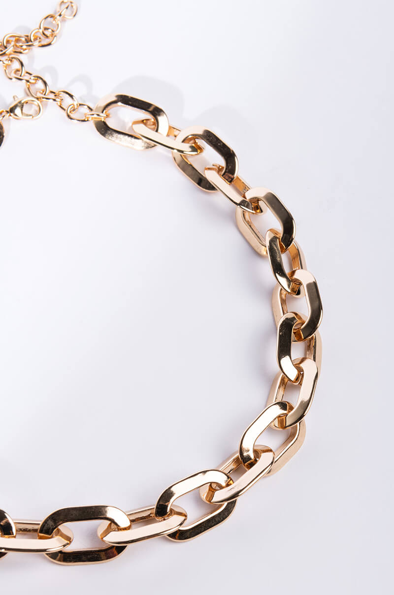 CHUNKY CHAIN NECKLACE