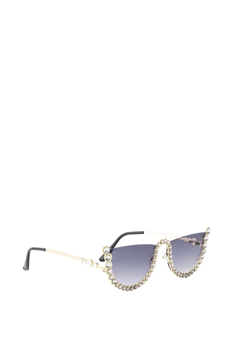 CLASSY BLING SUNGLASSES