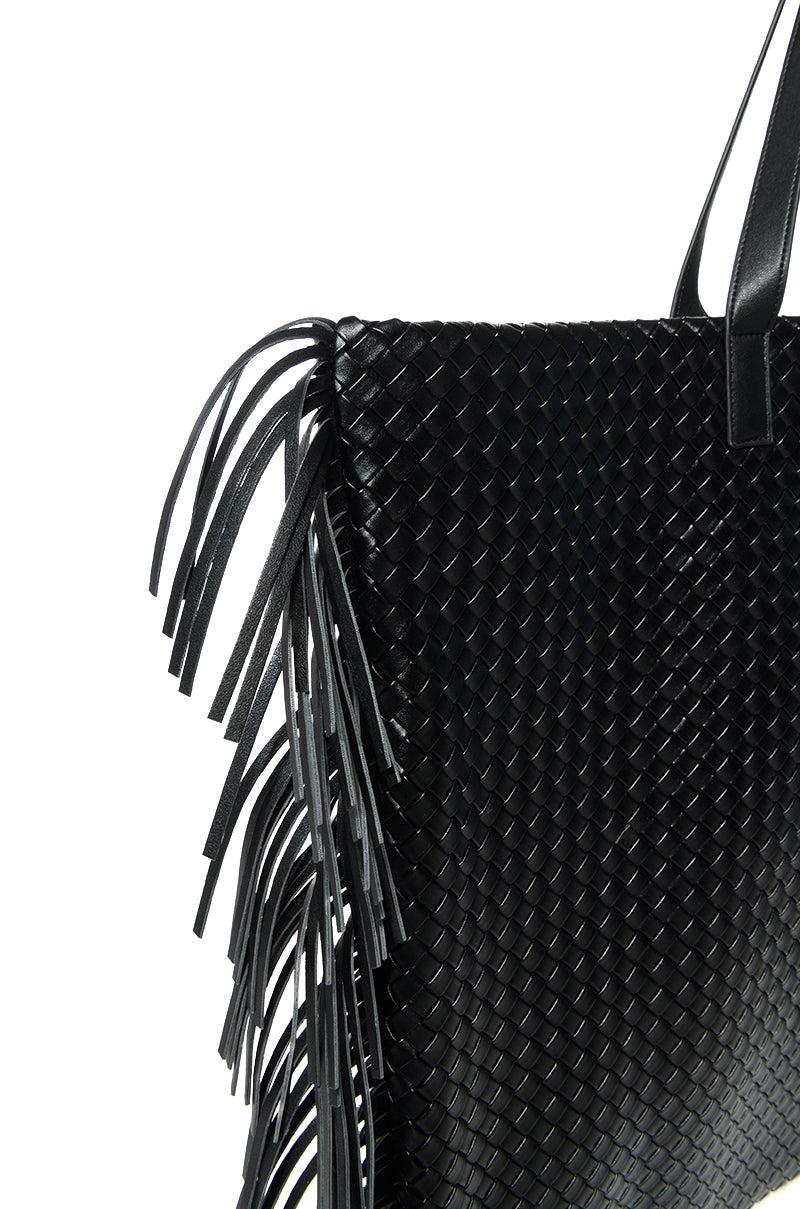 DESPERADO OVERSIZED FRINGE TOTE