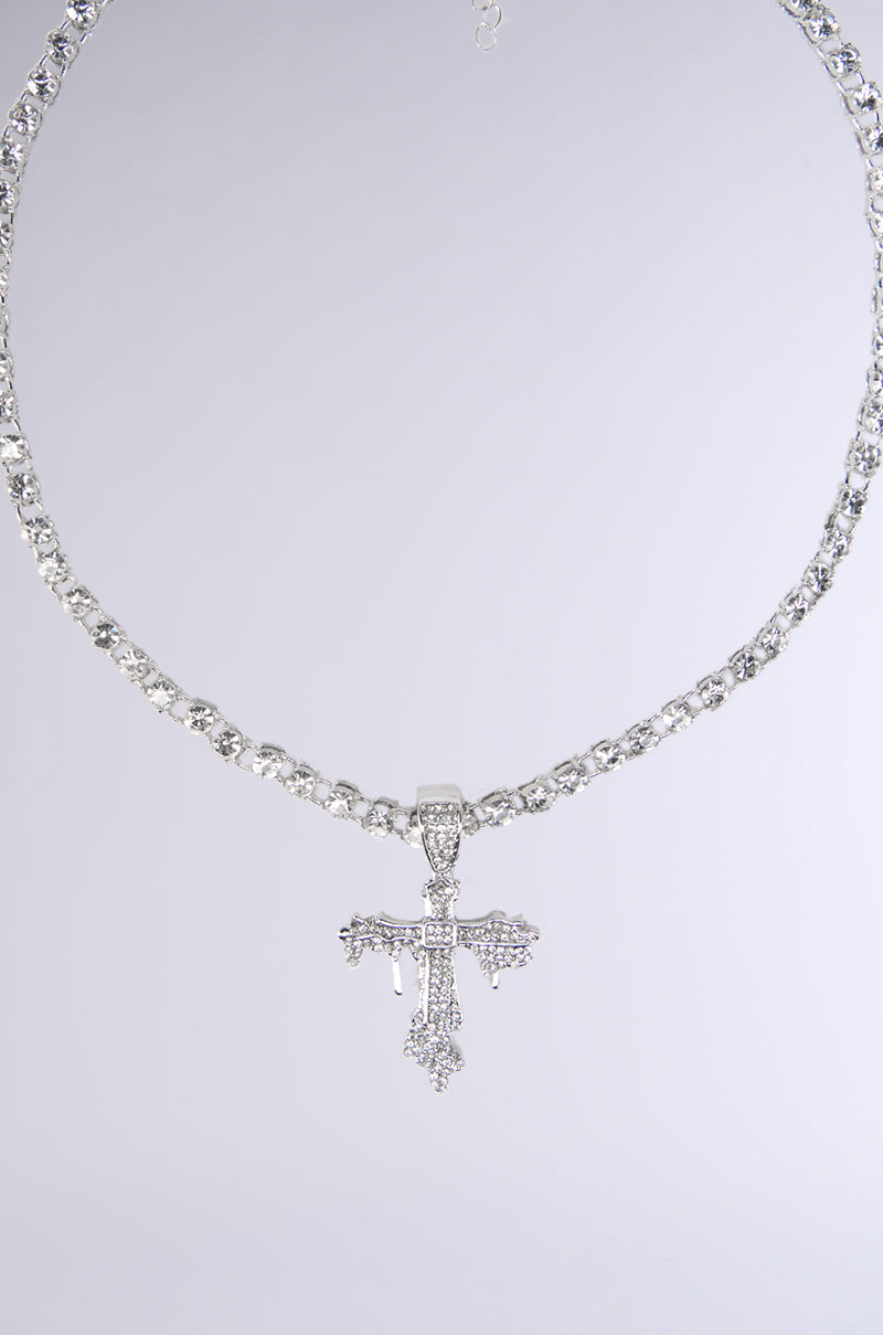 DRIPPY CROSS CHAIN