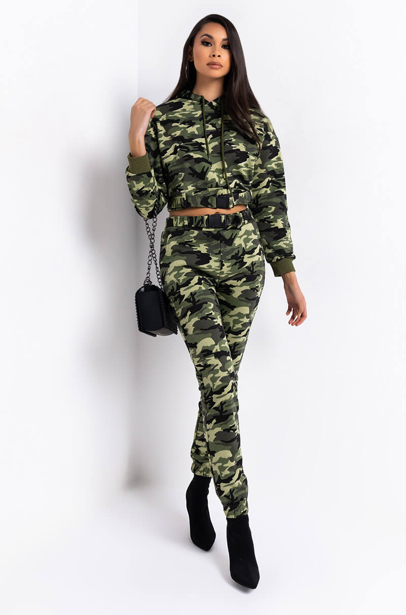 EASY TO SAY SWEATSHIRT GREEN CAMO
